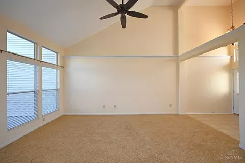 480 Madeira Ct, Cincinnati, OH 45255 photo 3