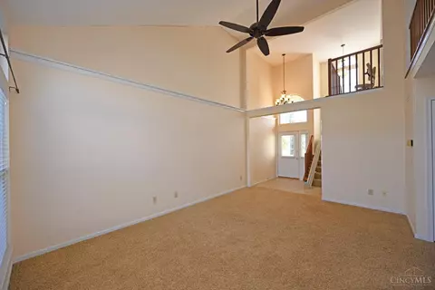 480 Madeira Ct, Cincinnati, OH 45255 photo 4