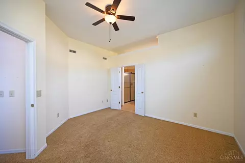 480 Madeira Ct, Cincinnati, OH 45255 photo 12