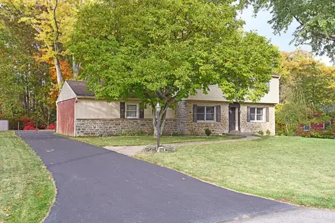 8170 Margaret Ln, Montgomery, OH 45242