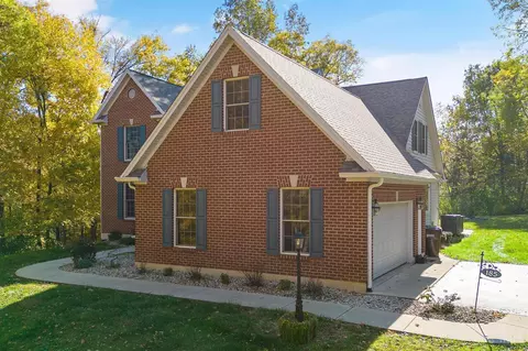 185 Timber, Blanchester, OH 45107 photo 2