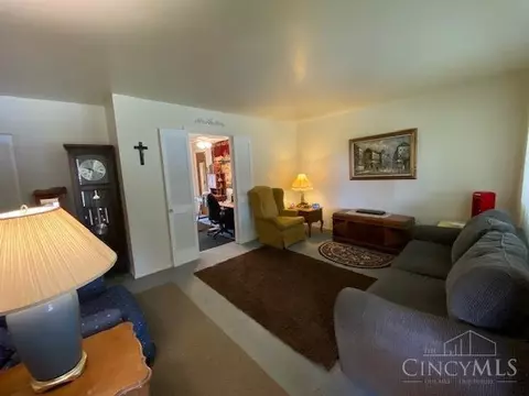 11395 Hanover Rd, Forest Park, OH 45240 photo 4