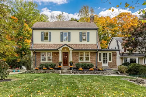 6222 Robison Rd, Cincinnati, OH 45213
