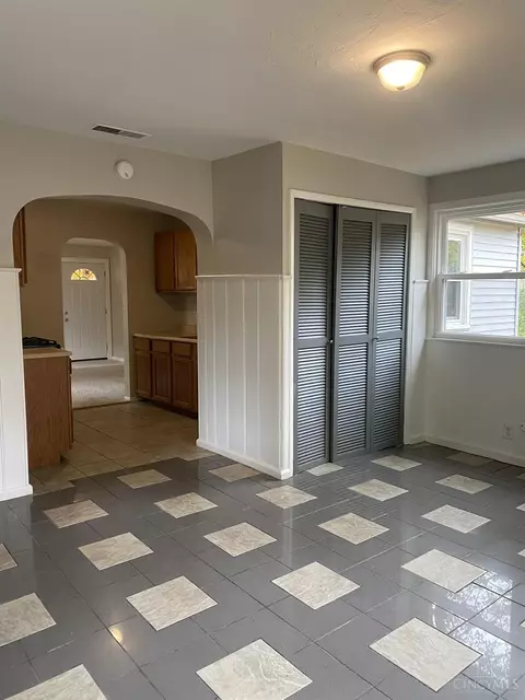 159 Richardson, Cincinnati, OH 45233 photo 6