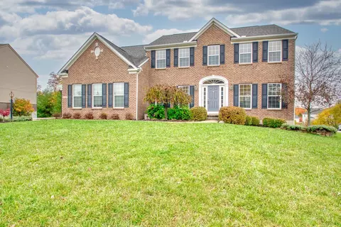 5554 Falling Wood Ct, Milford, OH 45150