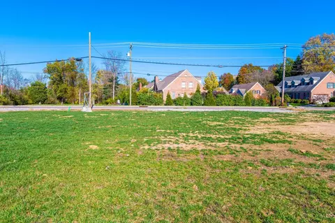 6391 Kugler Ml, Cincinnati, OH 45236