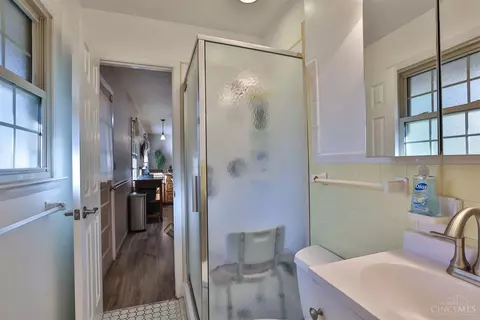 8534 Hallridge Ct, Cincinnati, OH 45231 photo 17