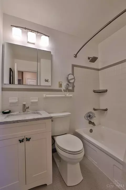 8534 Hallridge Ct, Cincinnati, OH 45231 photo 25