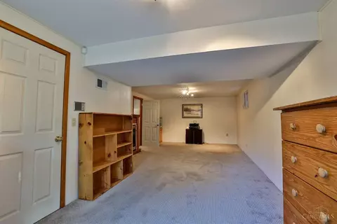 8534 Hallridge Ct, Cincinnati, OH 45231 photo 24