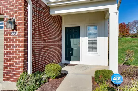 2442 Elderberry Ct, Cincinnati, OH 45239 photo 2