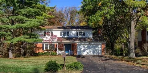 6956 Old Chapel Dr, Cincinnati, OH 45244