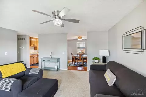 805 Beechmeadow Ln, Cincinnati, OH 45238 photo 7