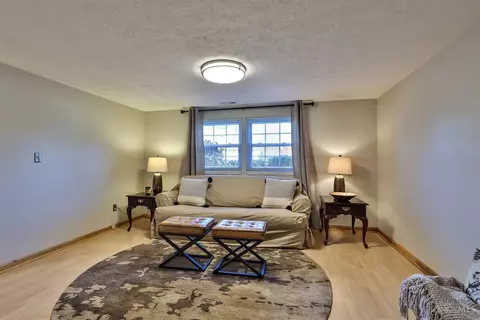 1389 Longacre Dr, Forest Park, OH 45240 photo 32