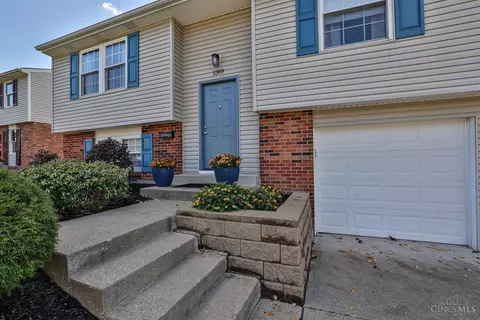 1389 Longacre Dr, Forest Park, OH 45240 photo 2