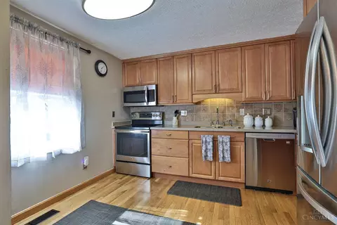1389 Longacre Dr, Forest Park, OH 45240 photo 10