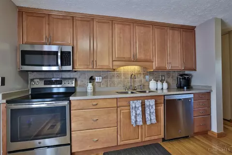 1389 Longacre Dr, Forest Park, OH 45240 photo 11