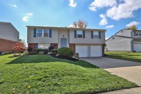 1389 Longacre Dr, Forest Park, OH 45240