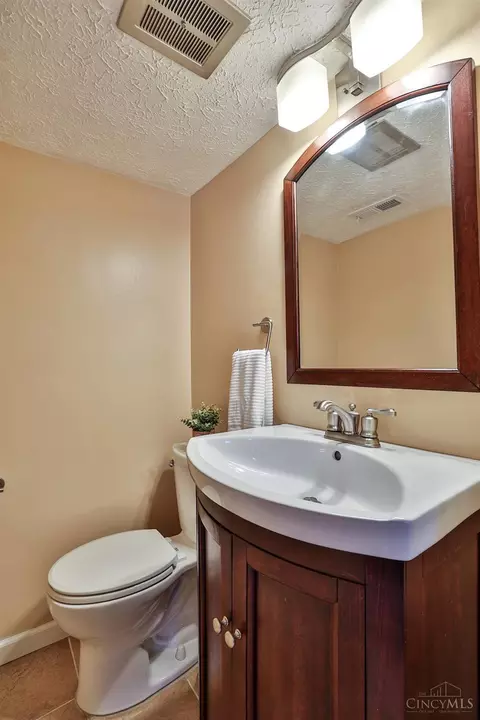 1389 Longacre Dr, Forest Park, OH 45240 photo 22