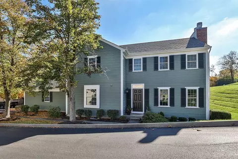 1 Old Duxbury Ct, Fairfield, OH 45014