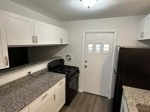 8728 Desoto, Cincinnati, OH 45231 photo 2