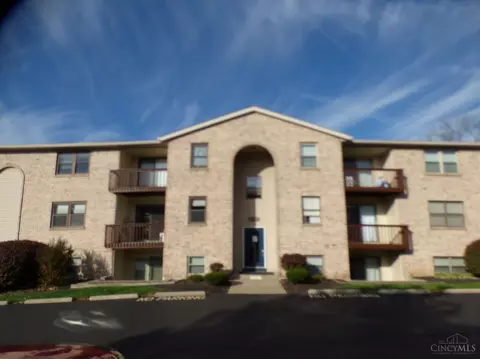 4332 Villa Dr #8, Blue Ash, OH 45242