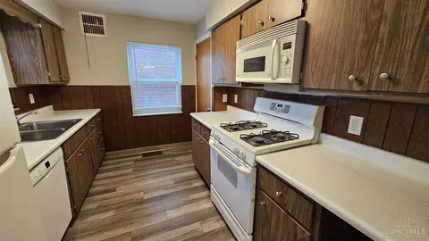 Kitchen - 3583 Eyrich, Cincinnati, OH 45248 photo 1 of 4