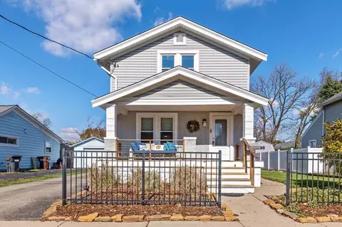 524 Main St, Loveland, OH 45140