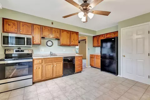 1041 Devils Backbone, Cincinnati, OH 45233 photo 9