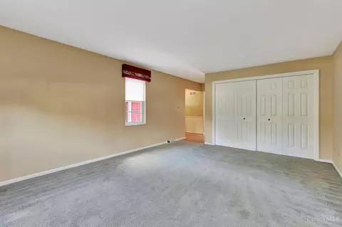 1041 Devils Backbone, Cincinnati, OH 45233 photo 3