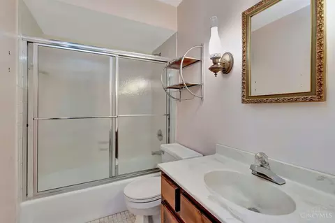 1041 Devils Backbone, Cincinnati, OH 45233 photo 18