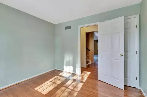 1041 Devils Backbone, Cincinnati, OH 45233 photo 13