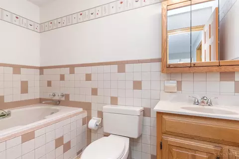 4967 Barnstable, Cincinnati, OH 45244 photo 17
