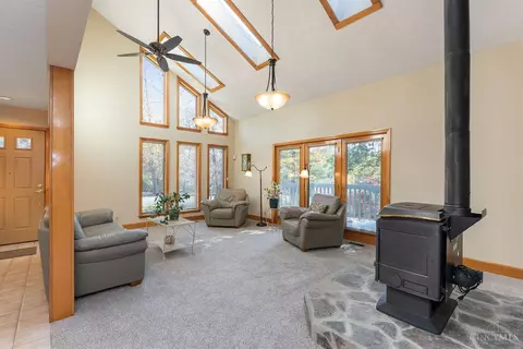4967 Barnstable, Cincinnati, OH 45244 photo 6