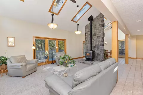 4967 Barnstable, Cincinnati, OH 45244 photo 4