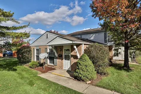 16 Moonbeam, Fairfield, OH 45014