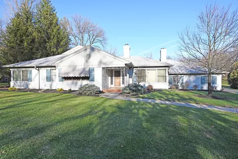 3172 Farmcrest, Cincinnati, OH 45213