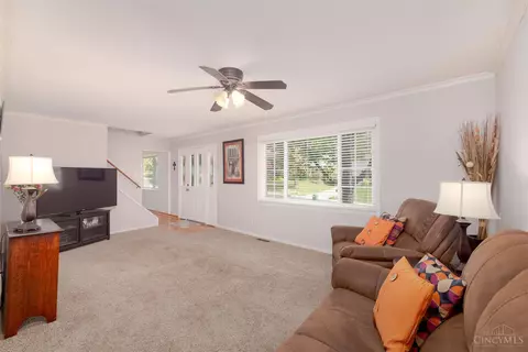 1587 Pinebluff Ln, Cincinnati, OH 45255 photo 8