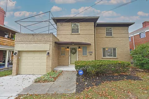 1128 Clearbrook Dr, Cincinnati, OH 45229 photo 3