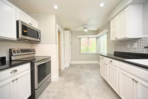 1128 Clearbrook Dr, Cincinnati, OH 45229 photo 16