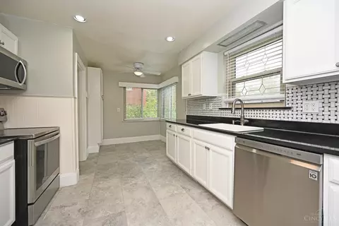 1128 Clearbrook Dr, Cincinnati, OH 45229 photo 15