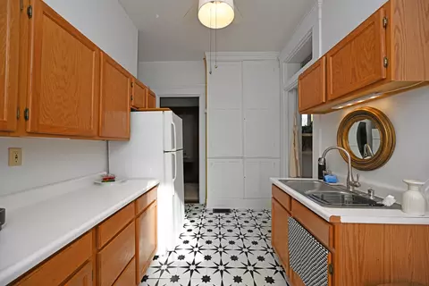 2718 Hackberry, Cincinnati, OH 45206 photo 15