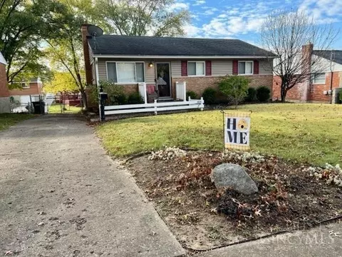 2624 Honeyhill Ct, Reading, OH 45236