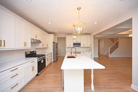 6756 Britton, Cincinnati, OH 45227 photo 2