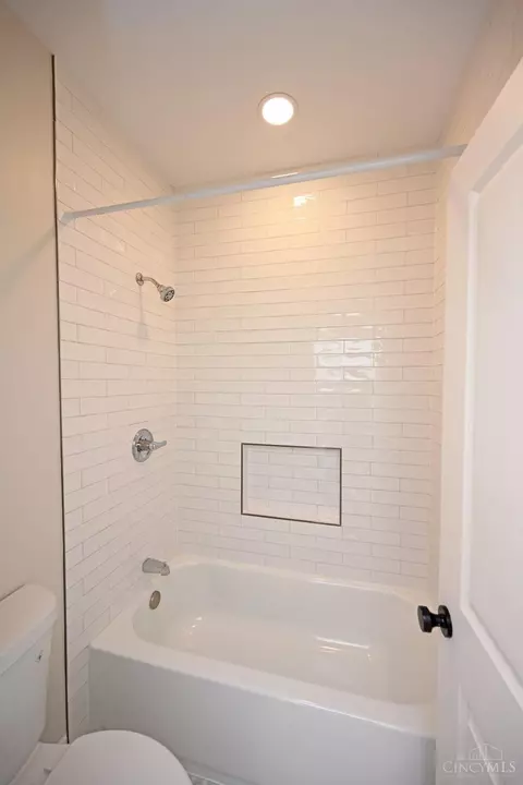 6756 Britton, Cincinnati, OH 45227 photo 23