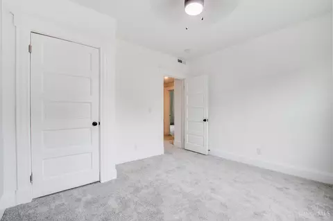 2216 Burnet, Cincinnati, OH 45219 photo 9