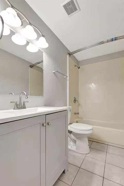 2311 Roxanna Dr, Cincinnati, OH 45231 photo 10