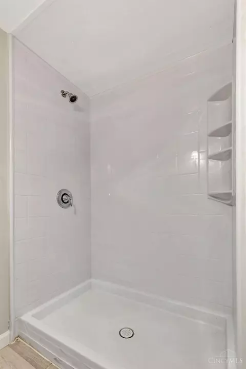 2311 Roxanna Dr, Cincinnati, OH 45231 photo 14