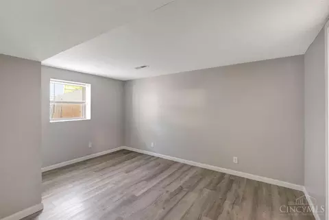 2311 Roxanna Dr, Cincinnati, OH 45231 photo 9