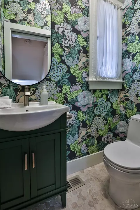1257 Edwards Rd, Cincinnati, OH 45208 photo 32
