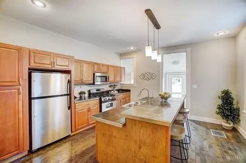 4262 Williamson, Cincinnati, OH 45223 photo 9